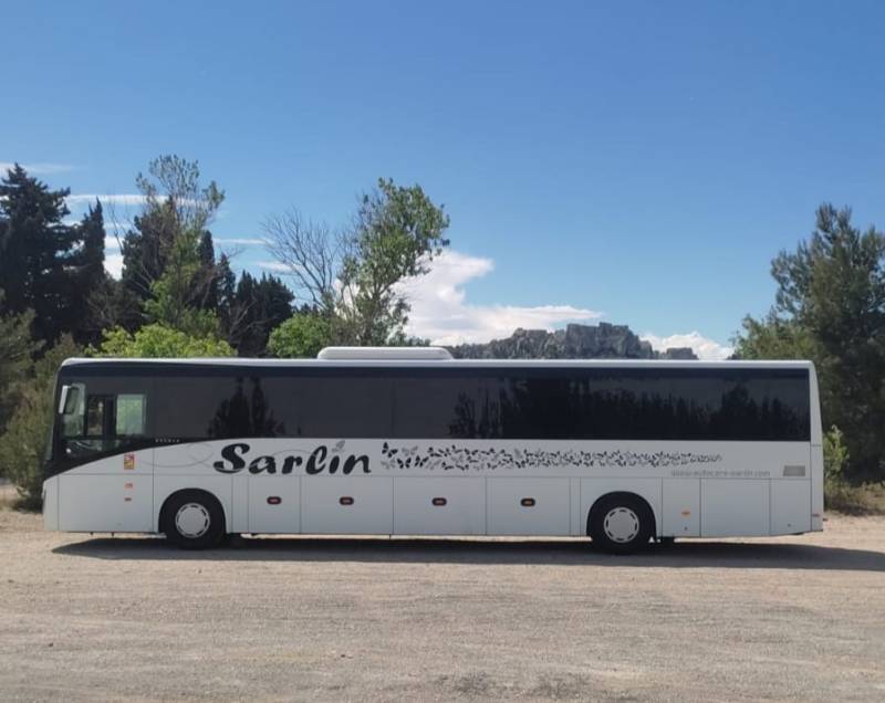 Louez un autocar pour voyage ou sortie touristique chez Autocars Sarlin pour vos déplacements en France ou à l'étranger